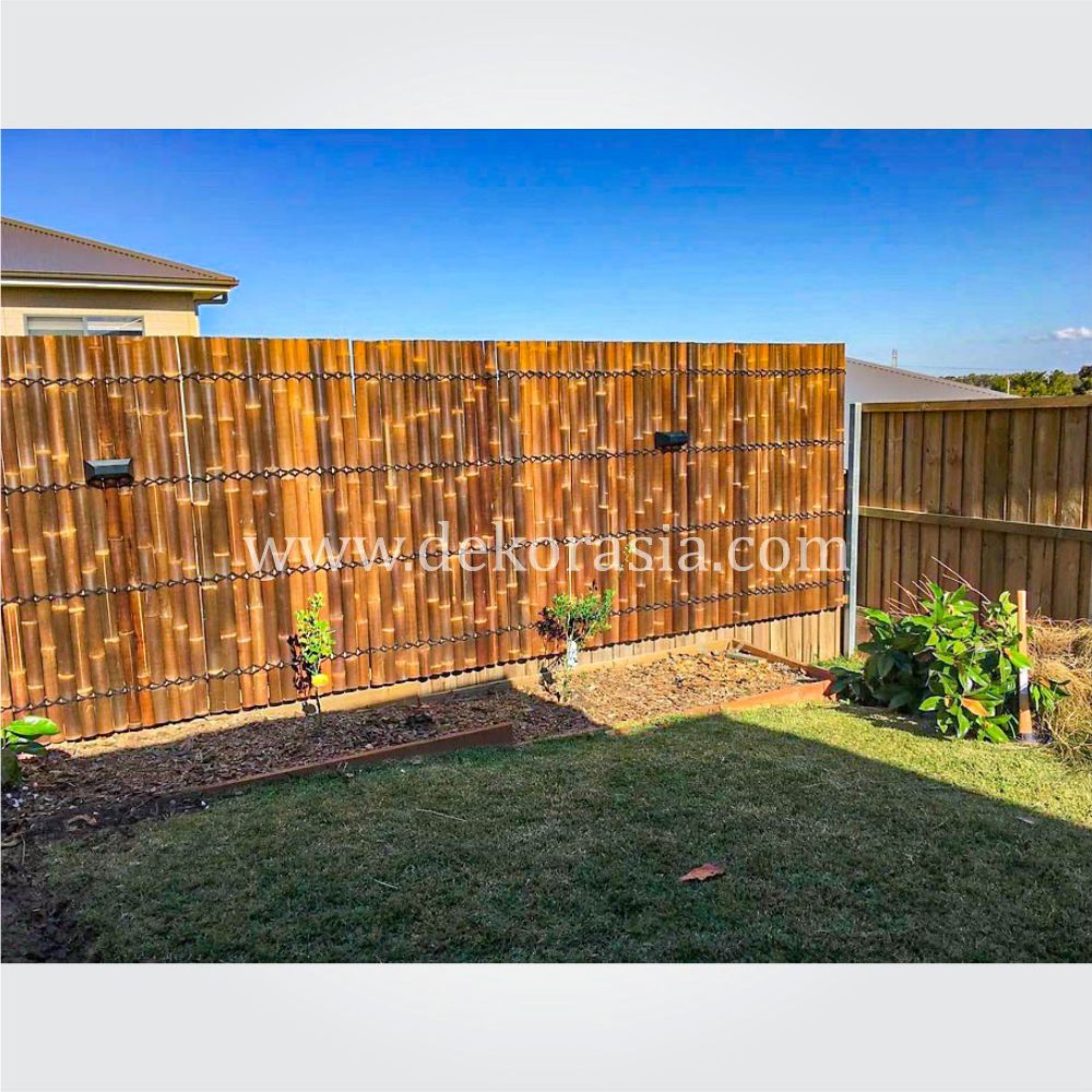  Big bamboo fence with 4 back slats and black coco rope - Image 2